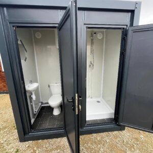 Sanita com recipiente sanitário + chuveiro conectável cinza